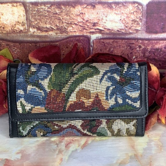 Retro Continental Style Floral Tapestry Wallet - Picture 1 of 8